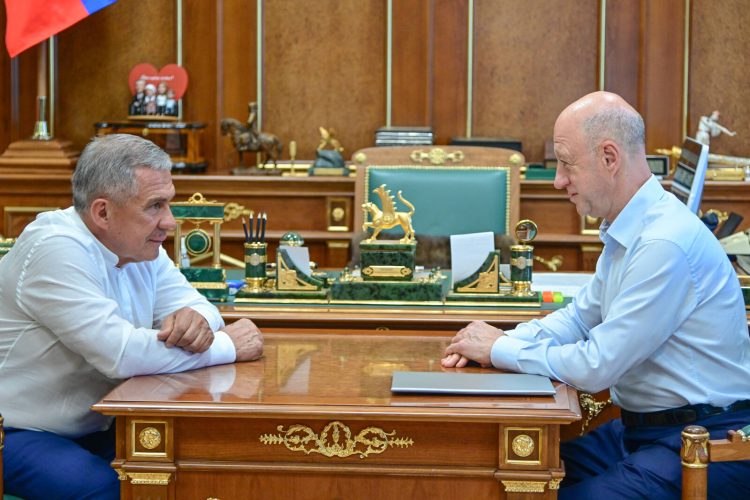 Минниханов встретился с Бабаковым