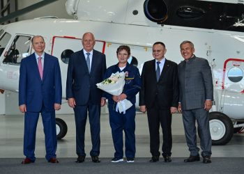 Минниханов принял участие в презентации нового Производственно-учебного центра Ростех в РТ