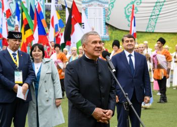 Минниханов на Сабантуе в Казани объявил о завершении Игр БРИКС