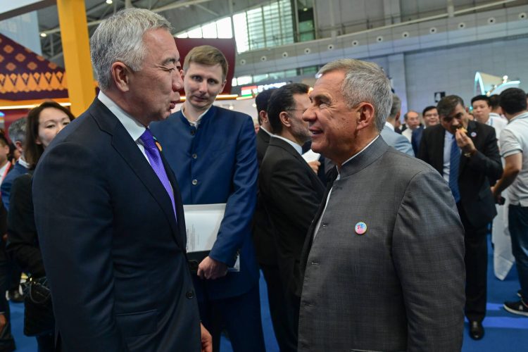 Минниханов: Будем рады найти на выставке ЭКСПО «Китай-Евразия» новых партнеров