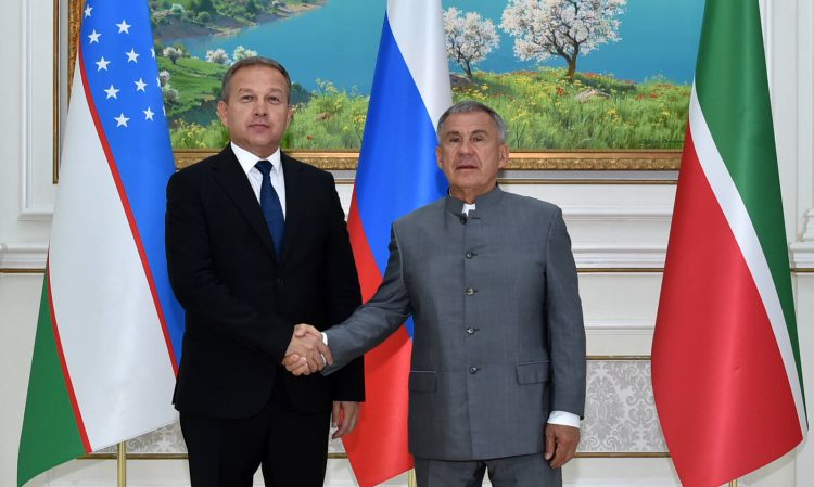 Минниханов в Узбекистане встретился с Хокимом Навойской области