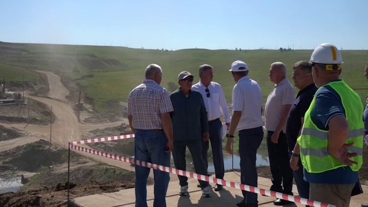 Минниханов оценил ход строительства скоростной автодороги «Алексеевское — Альметьевск»