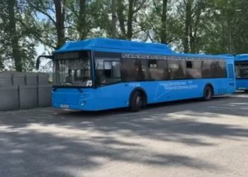 Минобороны опубликовало видео с вернувшимися домой российскими военнопленными