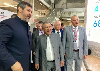 Минниханову представили стенд Татарстана на Иннопроме-2024