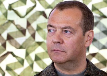 Медведев назвал открытие Олимпиады в Париже жалким фрик-шоу