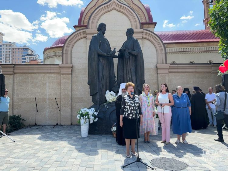 В Казани отметили День семьи, любви и верности