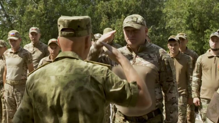 Минниханов показал награждение бойцов батальона «Тимер», полков 621 и 1231 из РТ