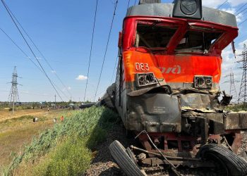 Стали известны подробности ДТП с поездом и КамАЗом под Волгоградом