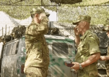 Минниханов показал награждение бойцов СВО на передовой