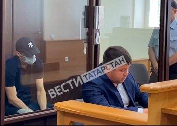 В суд доставили водителя Porsche, по вине которого произошло смертельное ДТП