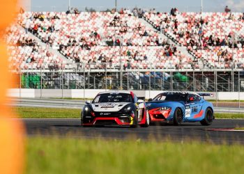 Ученик казанской гимназии открыл чемпионат России по гонкам на выносливость в Санкт-Петербурге