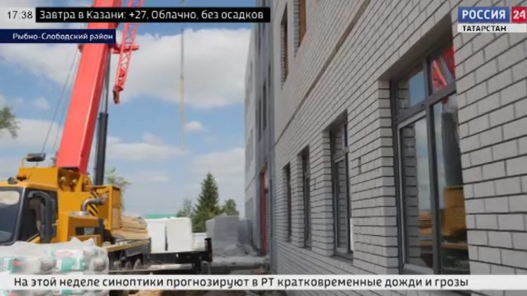 Илья Вольфсон помог восстановить разрушенные ураганом дома в Рыбно-Слободском районе