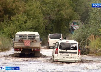 Прокуратура Казани взяла на контроль ситуацию с коммунальной аварией в Приволжском районе