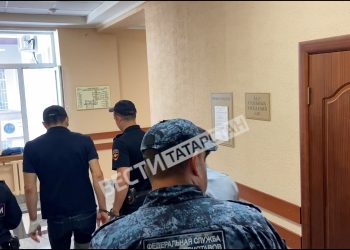 В Казани водителя, устроившего смертельное ДТП на Porsche, отправили в СИЗО до 30 августа