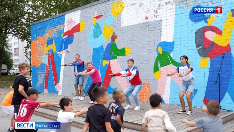 В одном из дворов Приволжского района Казани прошел семейный спортивный марафон