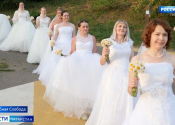 В Рыбной слободе на берегу Камы прошел парад невест