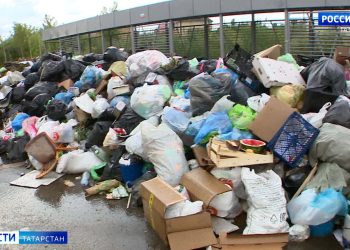 Жители поселков Привольный и Новая тура вновь жалуются на свалку