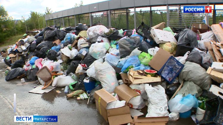 Жители поселков Привольный и Новая тура вновь жалуются на свалку