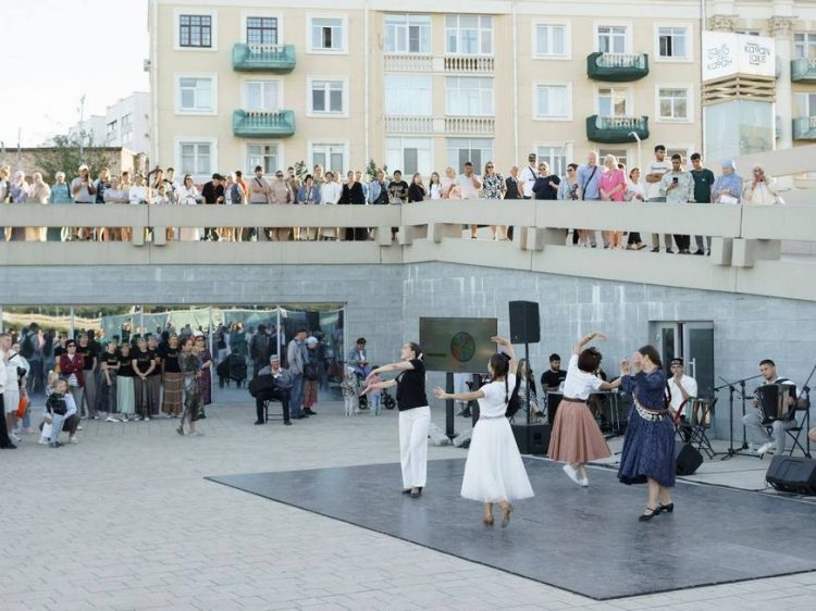 В Казани на набережной озера Кабан пройдет танцевально-музыкальный перформанс
