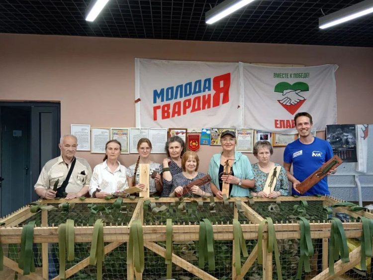 Более 100 тонн гумгруза отправили Елабужские молодогвардейцы в зону СВО