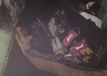 В Елабуге пожарные спасли 12 человек из горящего дома