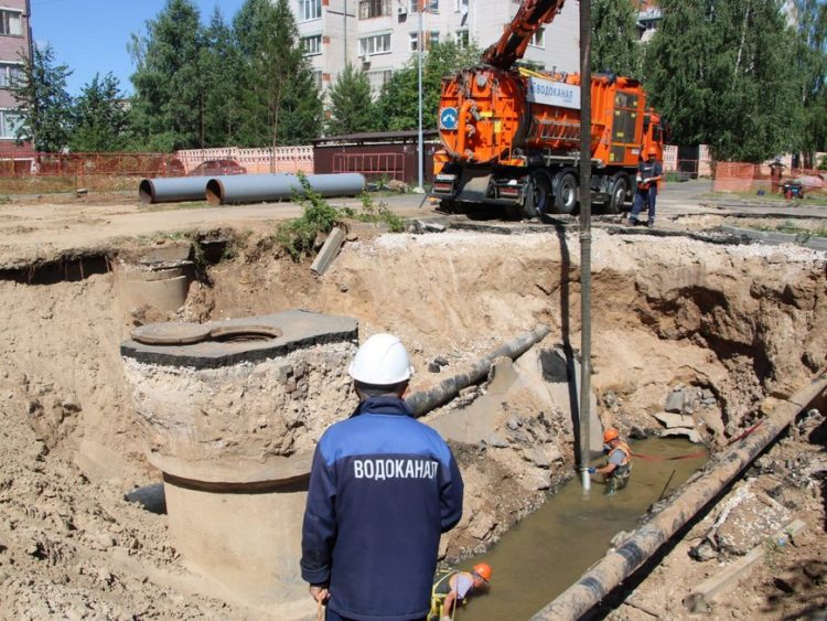 В Казани на улице Дубравной заменили аварийный коллектор