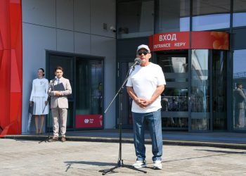 Минниханов посетил выставку продукции местных производителей в Кукморе