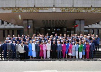 Рустам Минниханов поблагодарил депутатов РТ за работу