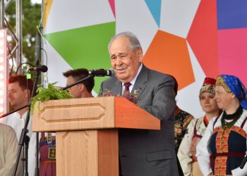 Шаймиев открыл фестиваль «Духовное единство России – послание миру» в Свияжске