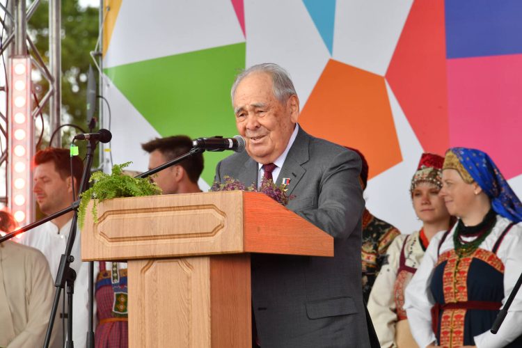 Шаймиев открыл фестиваль «Духовное единство России – послание миру» в Свияжске