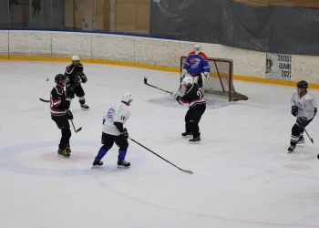 В Казани прошел товарищеский хоккейный матч на кубок «Единство»