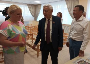 Мухаметшин посетил нижнекамский детсад «Мишутка» после капремонта