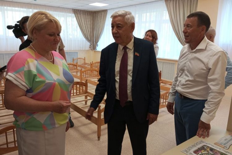 Мухаметшин посетил нижнекамский детсад «Мишутка» после капремонта