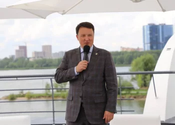 Марат Айзатуллин поздравил строителей и ветеранов отрасли с профессиональным праздником