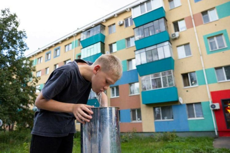 В Альметьевске в рамках нацпроекта установили питьевые фонтанчики на бульваре Р.Фахретдина