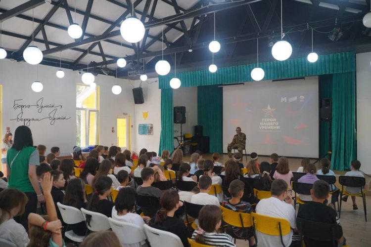 В Татарстане прошел патриотический форум для детей в лагере «Добрый»