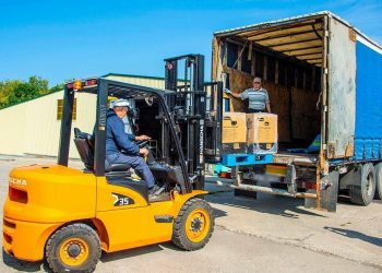 Из Нижнекамска в зону СВО отправили очередную партию гумпомощи