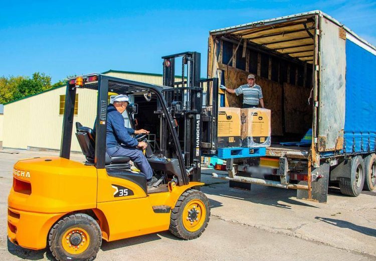 Из Нижнекамска в зону СВО отправили очередную партию гумпомощи