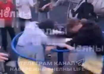 В Горздраве Челнов прокомментировали состояние подростков, которые выпали с карусели