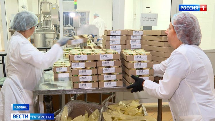 Минниханов поручил изучить возможность использования представленных на нефтегазохимическом форуме разработок