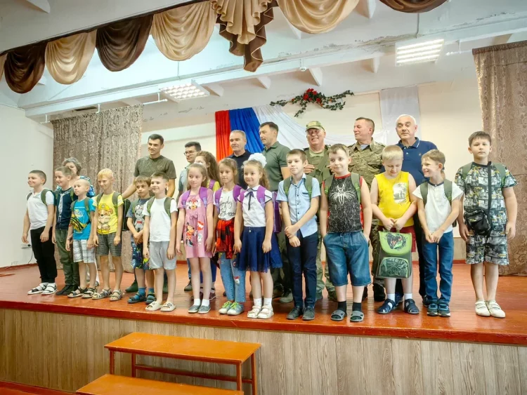 Лисичанск и Рубежное приняли гуманитарную помощь из Татарстана, организованную партией «Единая Россия»