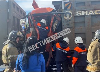 В Казани на Мамадышском тракте столкнулись три грузовика