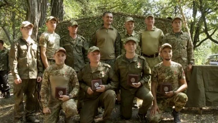 Минниханов опубликовал видео с церемонии награждения бойцов СВО в преддверии Дня Республики