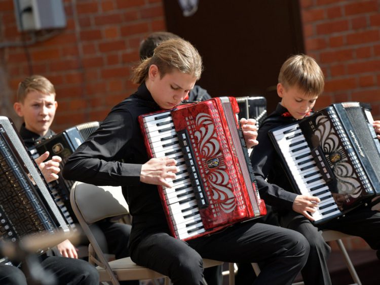 На финальном вечере проекта «Культурная среда» сыграют оркестры народных инструментов