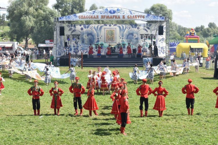 Минниханов опубликовал фото со Всероссийской Спасской ярмарки