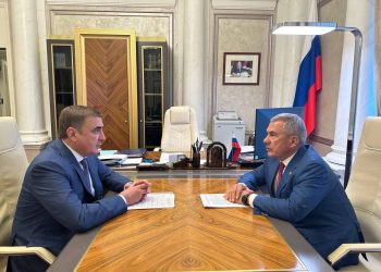 Минниханов встретился с помощником Президента России Алексеем Дюминым в Москве