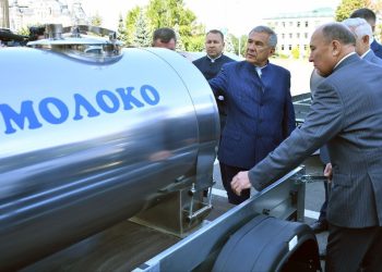 Минниханов поздравил ветеринаров с профессиональным праздником