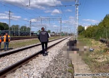 На железнодорожной станции в Казани под поездом погиб пенсионер