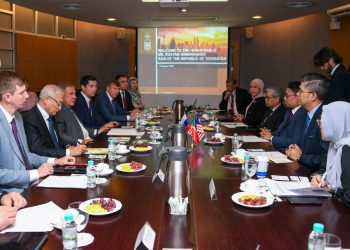 В Куала-Лумпуре состоялась встреча Рустама Минниханова с Премьер-министром Малайзии Анваром Ибрагимом