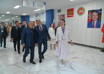 Минниханов посетил новый лицей «Инноватика» в селе Усады